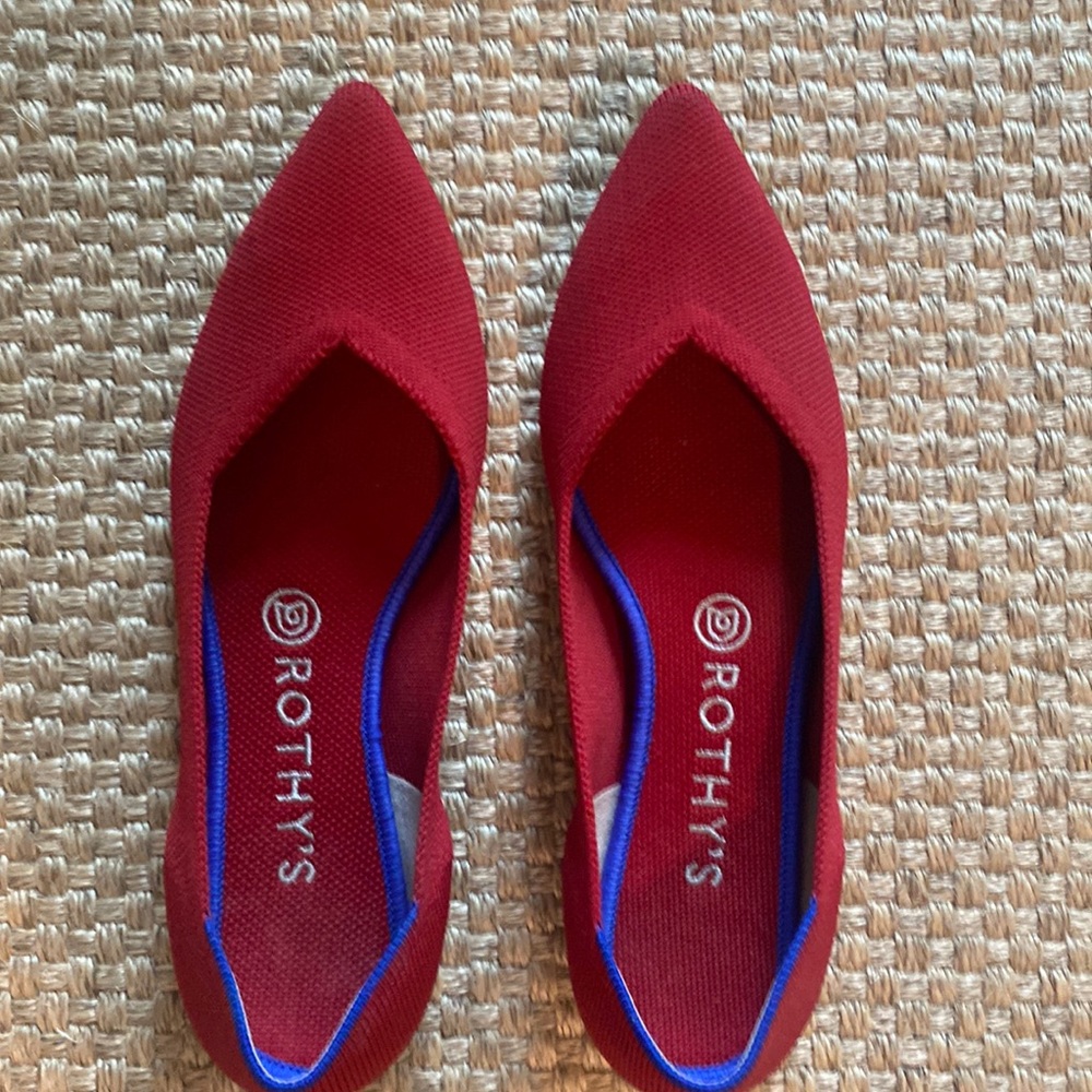 Rothy’s pointe flat chili red